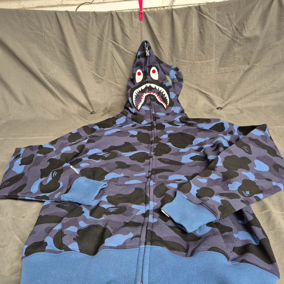 BATHING APE CAMO HOODIE SIZE L