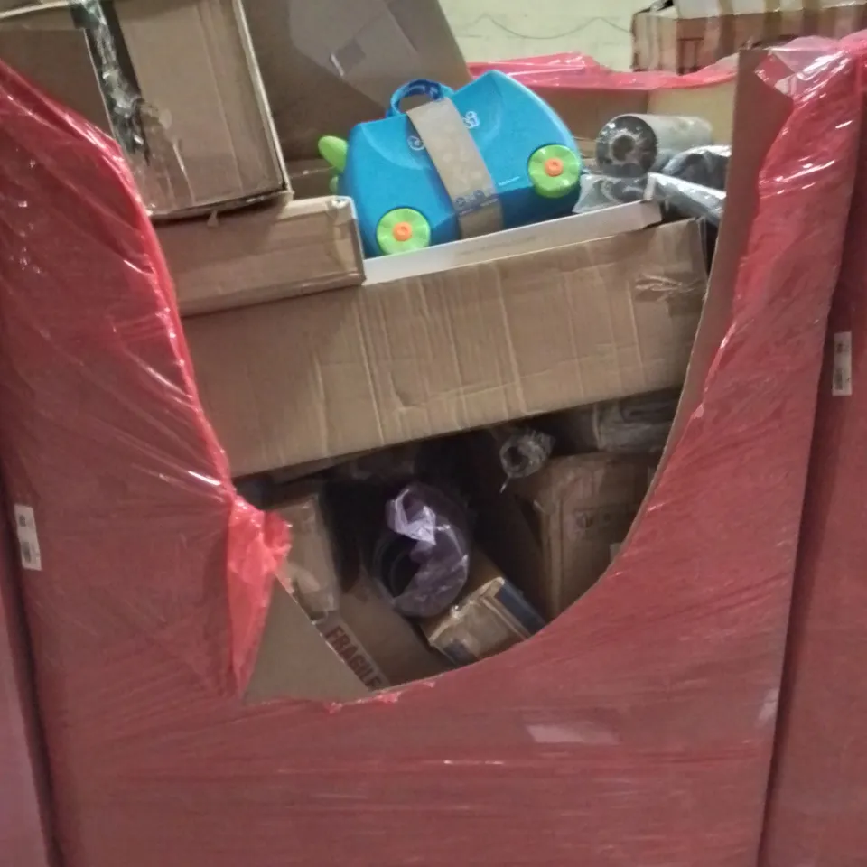PALLET CONTAINING VARIOUS ASSORTED BOXED HOUSEHOLD ITEMS TO INCLUDE: TRUNKI, WEED CONTROL BARRIER, EXERCISE MAT AND LOTS MORE UNMARKED BOXED ITEMS 