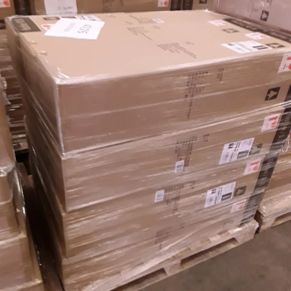 PALLET OF APPROXIMATELY 12 BOXES CONTAINING BRAND NEW 114CM SILVER TIPS TREES