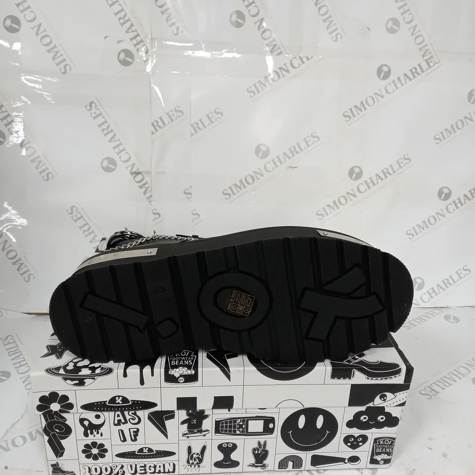 BOXED KOI FOOTWEAR BORIN MENS HARDWARE PLATFORM BOOTS SIZE 12