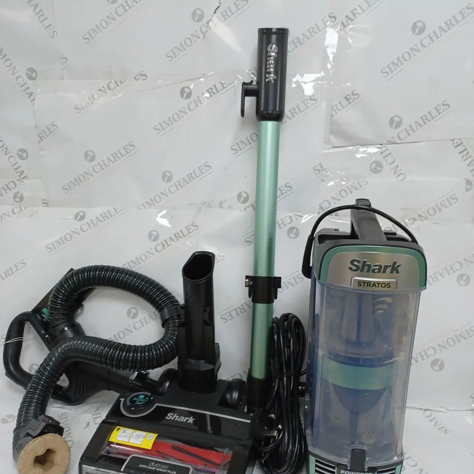 SHARK STRATOS UPRIGHT VACUUM CLEANER WITH PET-TOOL & CAR KIT NZ860UK
