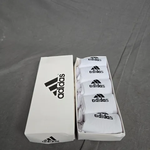 BOXED ADIDAS CREW SOCKS - X5