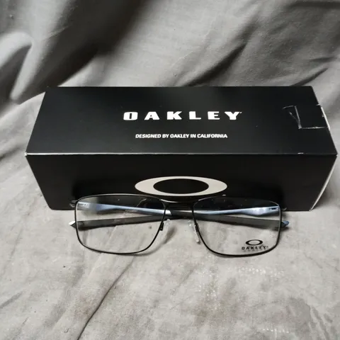 BOXED OAKLEY SOCKET 5.0 OX 3217 GLASSES 