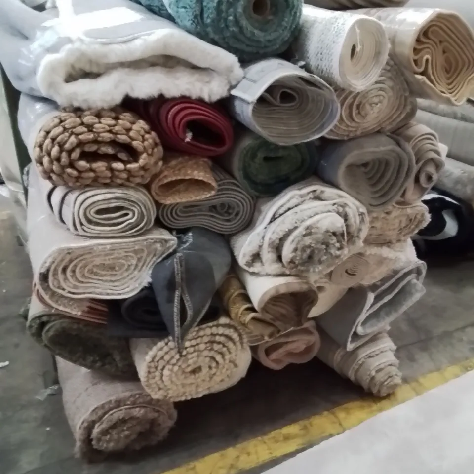 STILLAGE OF APPROXIMATELY 20 QUALITY DESIGNER RUGS XL