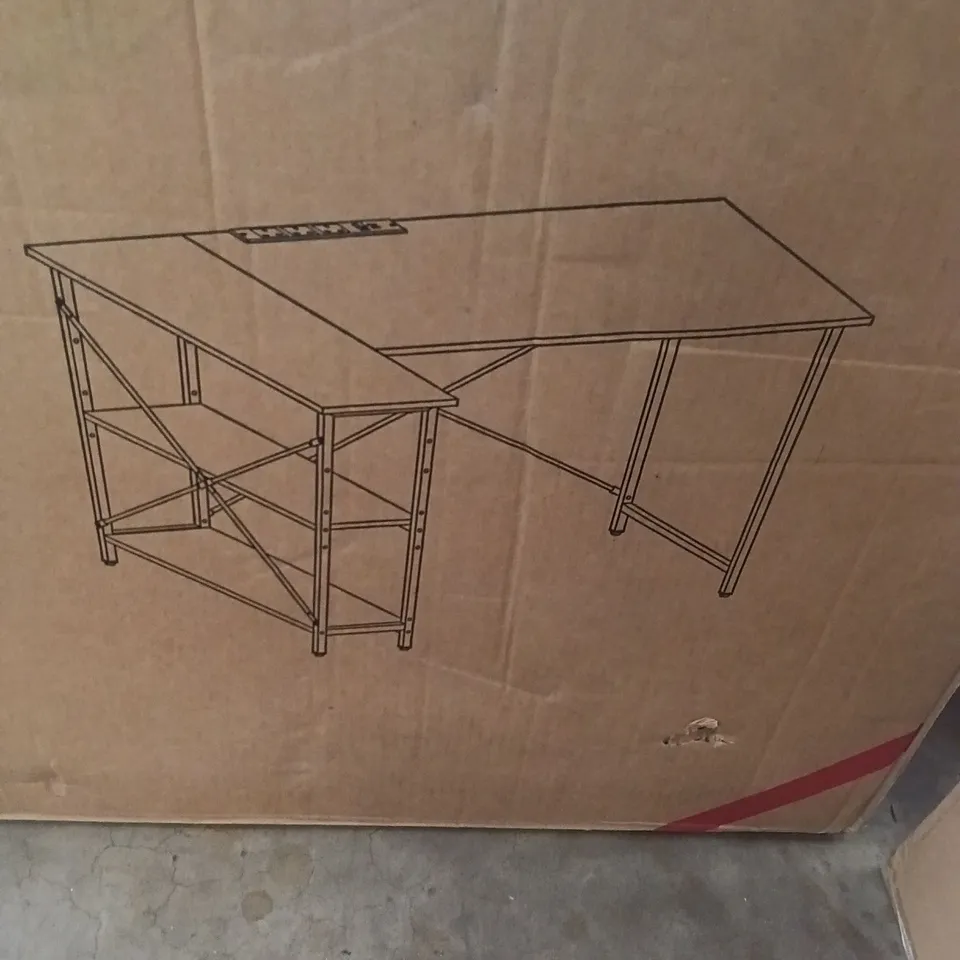 BOXED BESTIER DESK / STORAGE