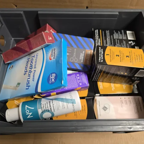 APPROXIMATELY 15 ASSORTED HEALTH & BEAUTY PRODUCTS