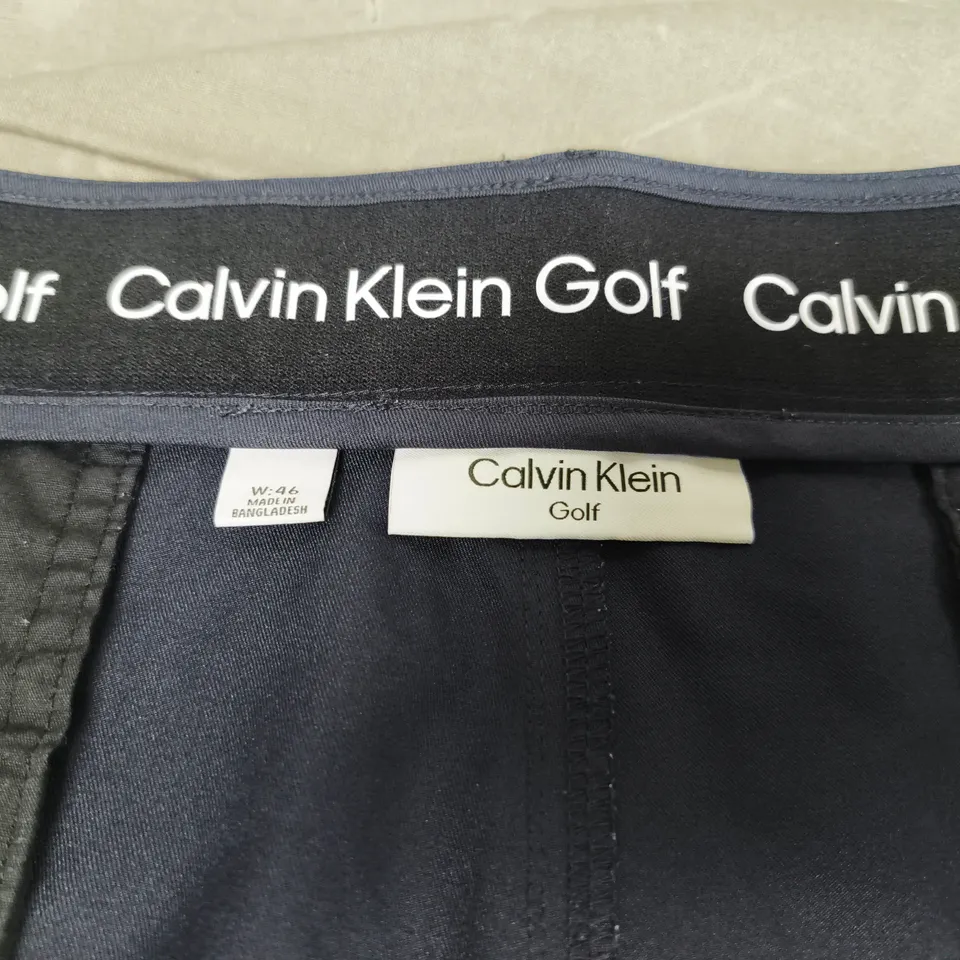 CALVIN KLEIN GOLF SHORTS IN NAVY - W46