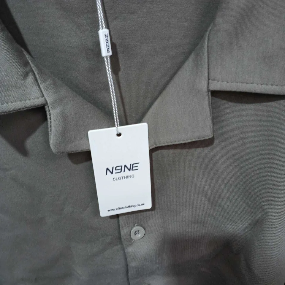 N9NE CLOTHING OLIVE GREEN SHORT-SLEEVE SHIRT + SHORTS SET – UK XL 
