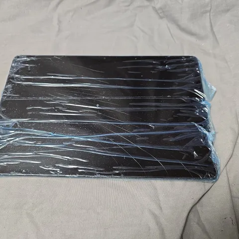 SAMSUNG SILVER TABLET DEVICE – REAR CAMERA VISIBLE