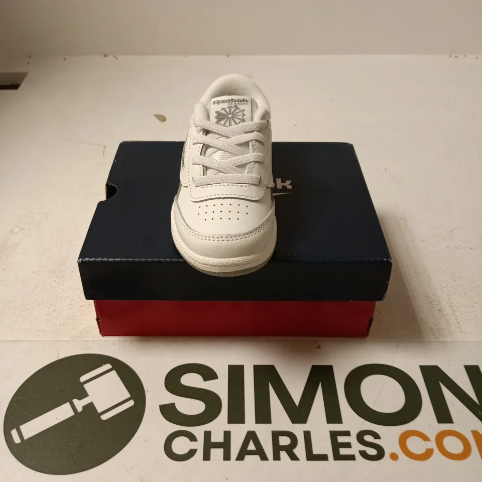 BOXED PAIR OF REEBOK CLUB C REVENGE INFANT TRAINERS IN WHITE - UK 8