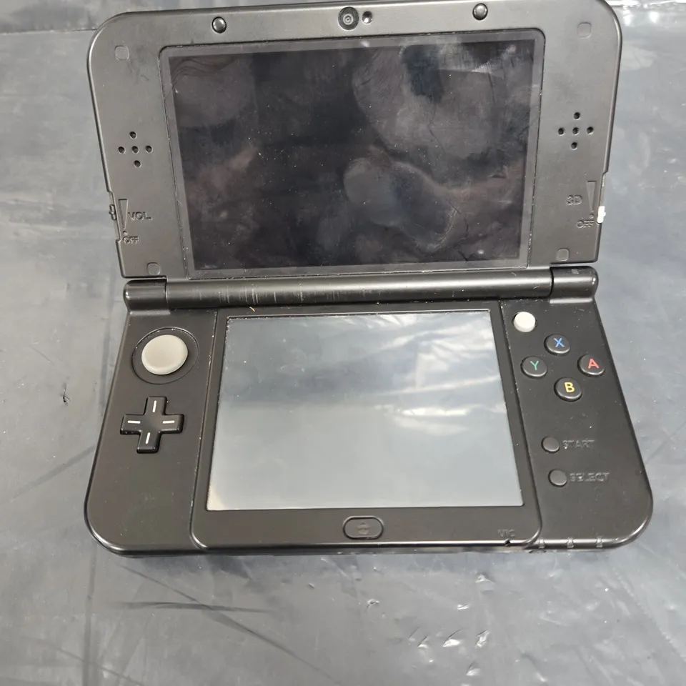 NINTENDO 3DS XL POKEMON EDITION
