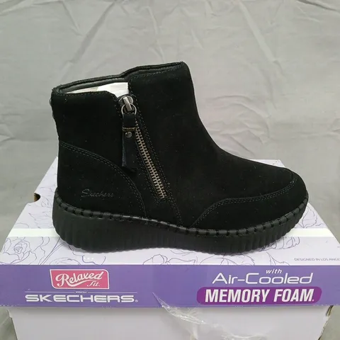 SKECHERS WOMEN'S BLACK SUEDE ANKLE BOOTS WITH ZIP – UK SIZE 3