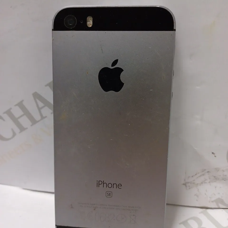 APPLE IPHONE SE SMARTPHONE 