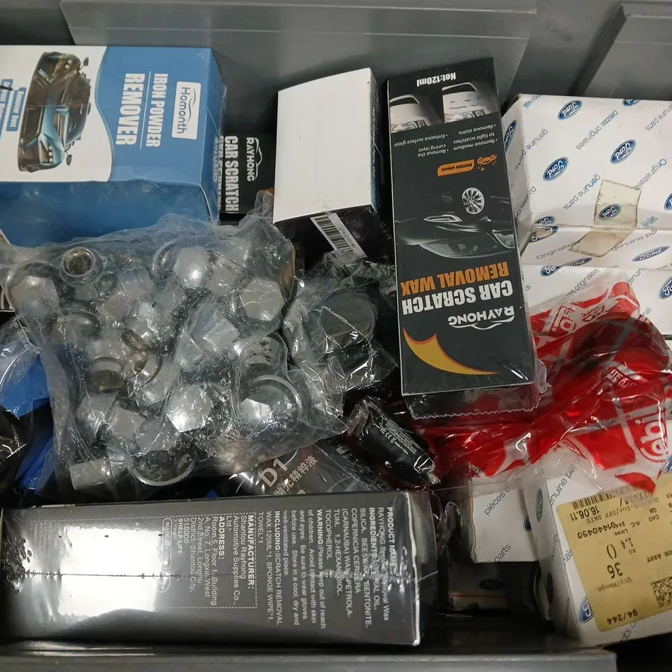 APPROXIMATELY 15 ASSORTED VEHICLE PARTS & ACCESORIES TO INCLUDE OIL FILM CLEANING BRUSH, FORD SENSOR ASSY, CAR CRATCH REMOVAL WAX, ETC