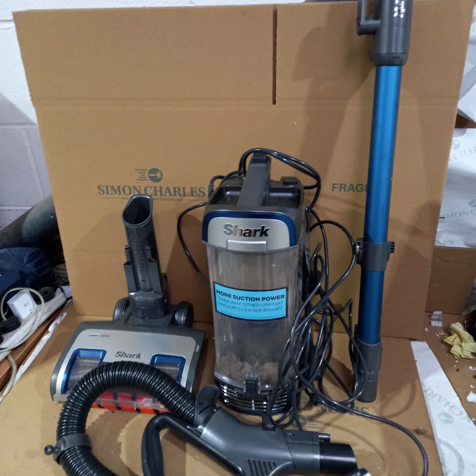 SHARK CORDED STICK VACUUM HZ500UKT