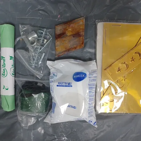 APPROXIMATELY 10 ASSORTED HOUSEHOLD ITEMS TO INCLUDE BRITA MAXTRA WATER FILTER, BIO LINER COMPOSTABLE BAGS, ETC