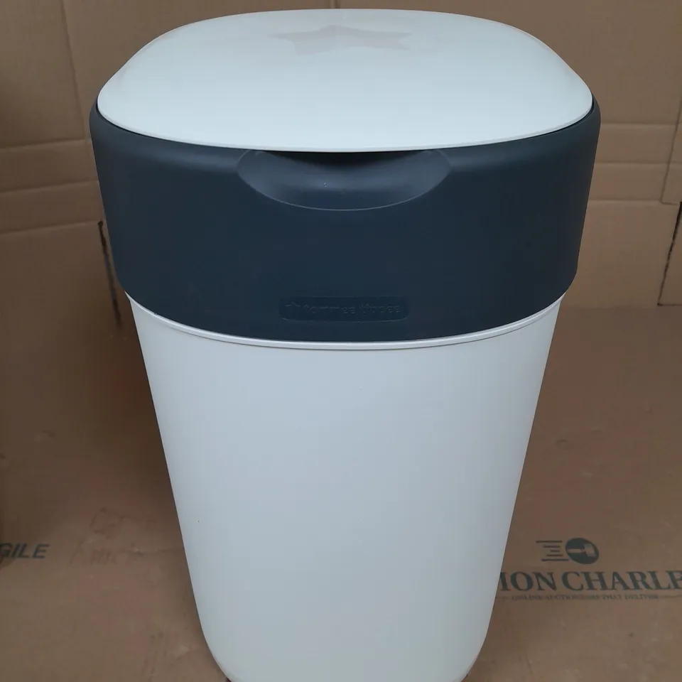 TOMMEE TIPPEE NAPPY DISPENSE BIN