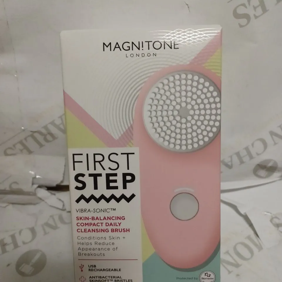 MAGNITONE FIRST STEP CLEANSING BRUSH - PINK 