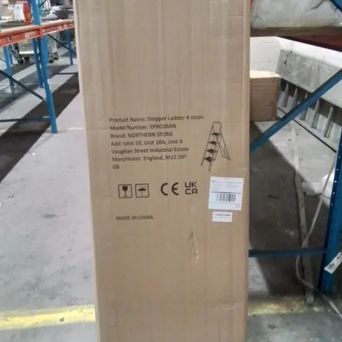 BOXED STEP LADDER 4 STEPS