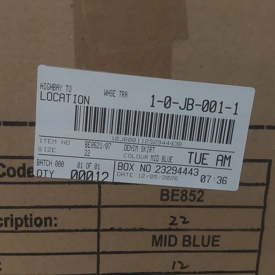 BOX CONTAINING APPROXIMATELY 12x BRAND NEW SIMPLY BE MID BLUE DENIM SKIRTS - SIZE 22