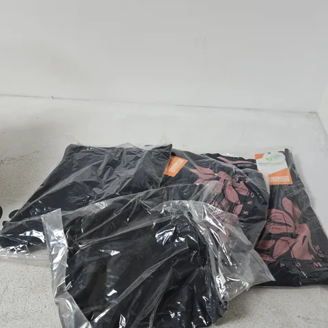 BOX OF APPROXIMATELY 14 BRAND NEW REGATTA CLOTHING AND FOOTWEAR ITEMS IN VARIOUS STYLES , COLOURS AND SIZES 