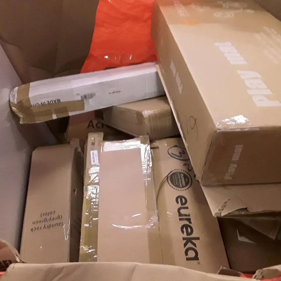 PALLET OF ASSORTED PRODUCTS INCLUDING PLAY MAT, ELECTRIC HEATED THROW, 2.6M TELESCOPIC LADDER, HOMIDEC DRYING RACK, WHITEBOARD, LAUNDRY RACK
