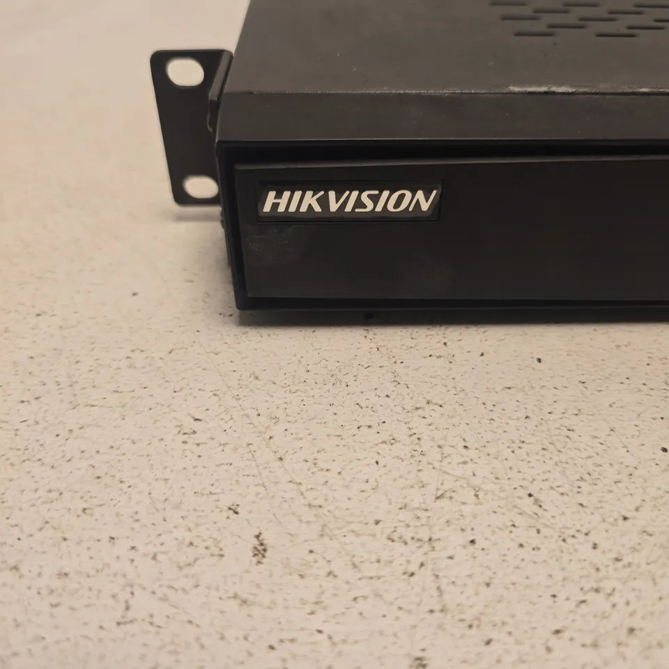 HIKVISION CCTV DVR – 1U RACK-MOUNT WITH MULTIPLE BNC INPUTS, HDMI & VGA OUTPUTS