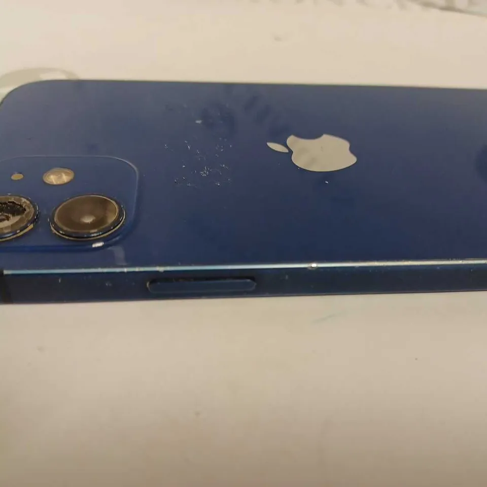 APPLE IPHONE - BLUE MODEL UNKNOWN