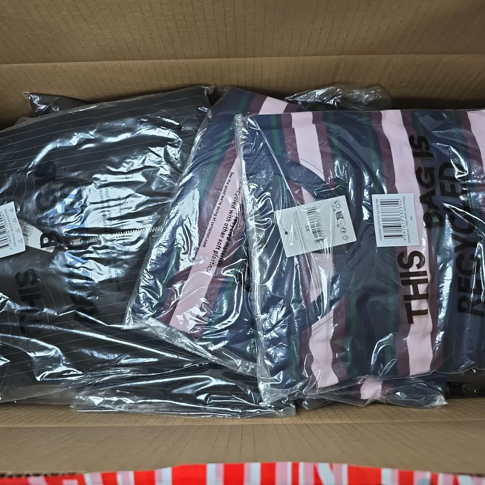 APPROXIMATELY 20 ASSORTED CLOTHING ITEMS IN VARIOUS SIZES, COLOURS & STYLES TO INCLUDE IZZY ZIP THROUGH TOP, CROPPED FIT MUSCLE TEE, CROPPED GRAPHIC ACTIVE TEE, ETC