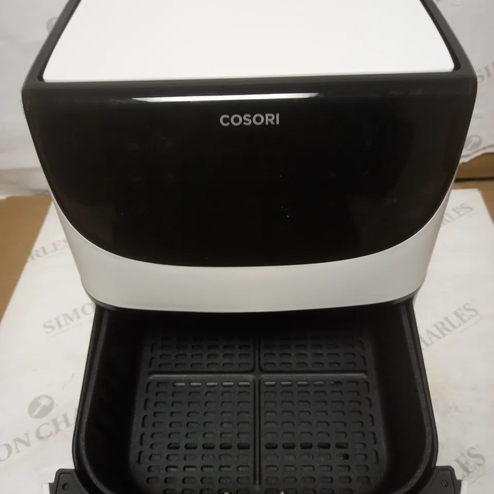 COSORI AIR FRYER 1700W MAX XXL 5.5L DIGITAL TOUCHSCREEN - WHITE