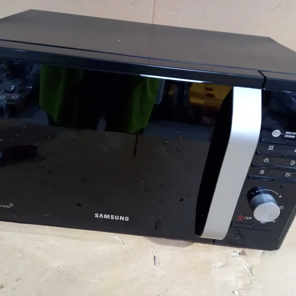 SAMSUNG 23 LITRE SOLO MICROWAVE - BLACK RRP £129.99