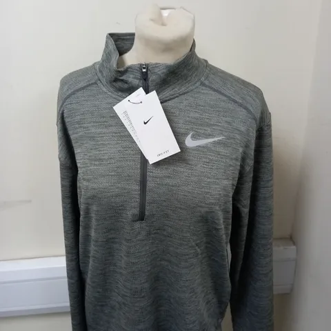 NIKE LOGO 1/4 ZIPPED JACKET SIZE M