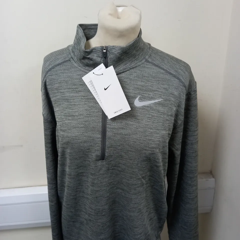 NIKE LOGO 1/4 ZIPPED JACKET SIZE M