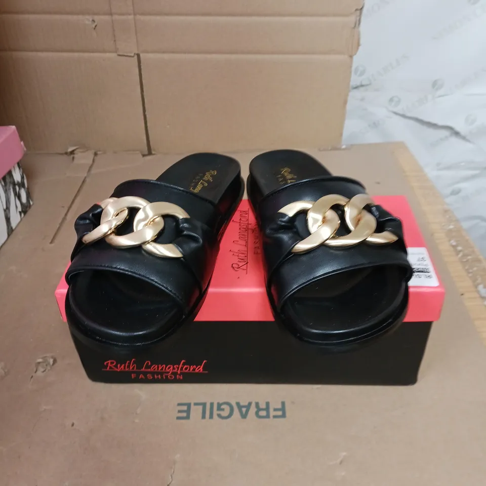 RUTH LANGSFORD PORVAIR SLIDERS BLACK SIZE 4