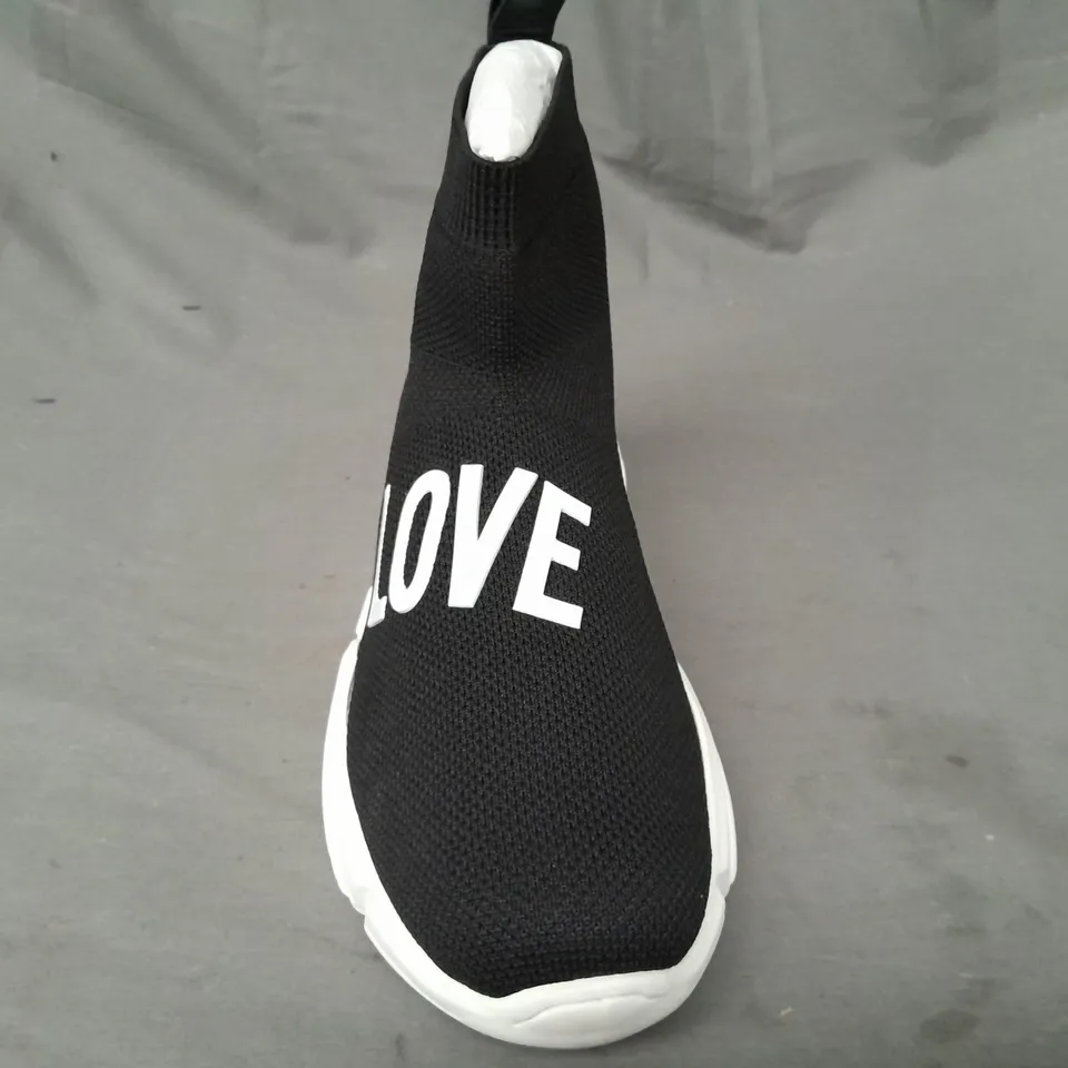 BOXED PAIR OF LOVE MOSCHINO LOGO STRAP SHOES IN BLACK SIZE 6