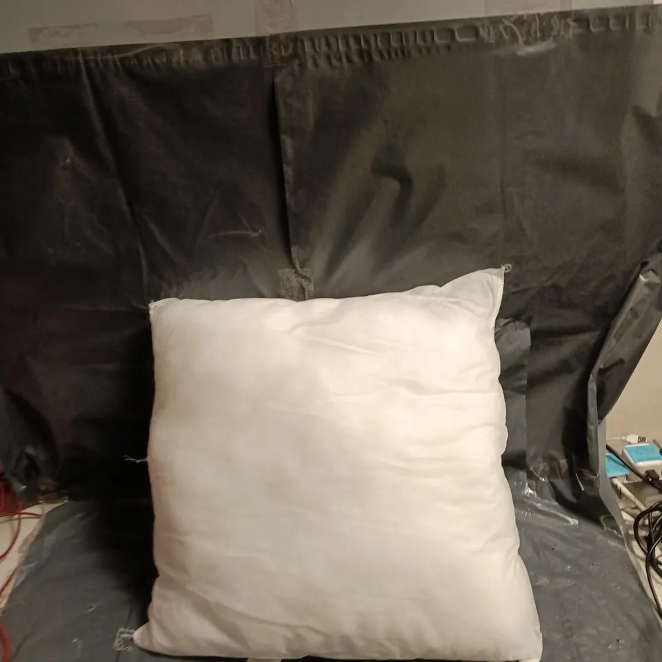 1X BEDROOM PILLOW AND 2X SQUARE PILLOWS