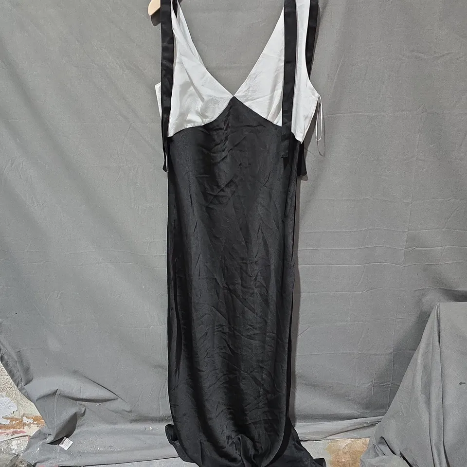 OASIS CONTRAST PIPING SATIN MAXI DRESS – UK 12, BLACK WITH WHITE BODICE