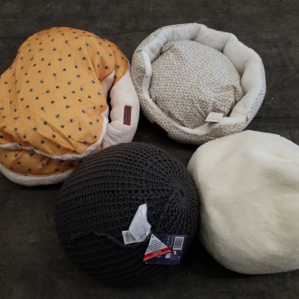 PALLET OF 2 BOXES EACH CONTAINING ASSORTED BEAN BAG CUSHIONS & PET BEDS