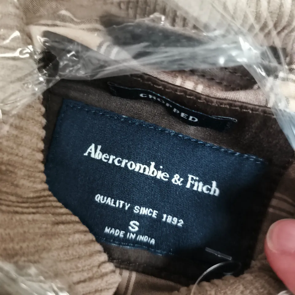 ABERCROMBIE & FITCH CROPPED JACKET – SIZE S