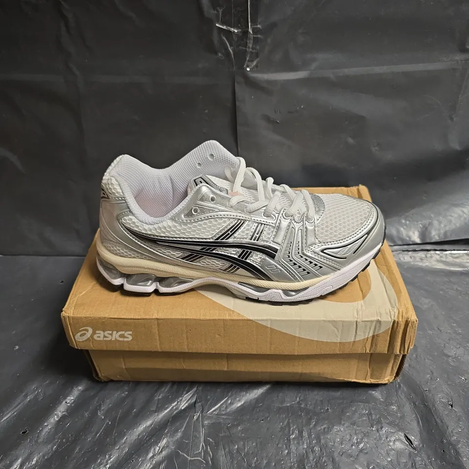 ASICS GEL-KAYANO 14 RUNNING SHOES – WHITE/GRAPHITE GREY – UK 6 – BOXED