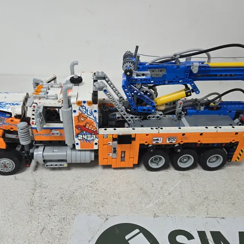 LEGO TECHNIC POWER TOW TRUCK (42128) 