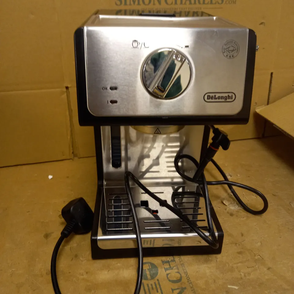 DELONGHI ESPRESSO MACHINE 