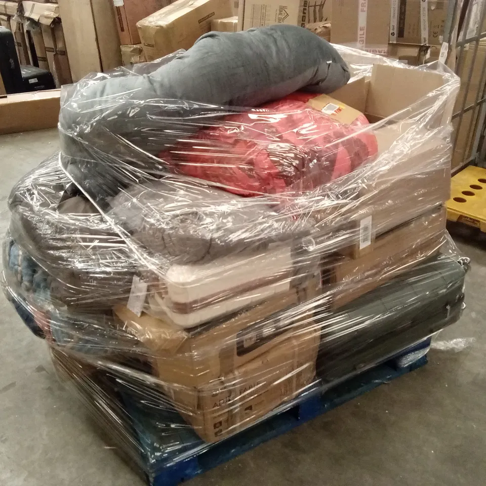 PALLET OF ASSORTED HOUSEHOLD GOODS AND PRODUCTS TO INCLUDE; SUITCASES, DUMBBELLS, TEXTILE ITEMS ETC