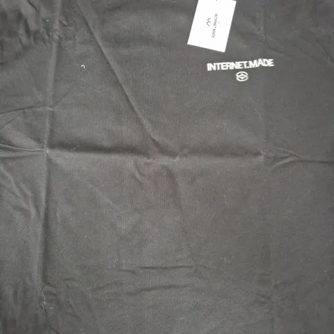 INTERNET MADE CREW NECK T-SHIRT IN BLACK SIZE LARGE