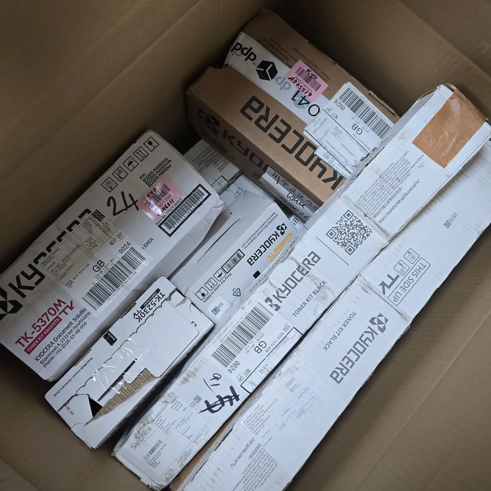 APPROXIMATELY 17 ASSORTED TONER KITS TO INCLUDE TK-3190, TK-5230K, TK8585K, ETC - COLLECTION ONLY