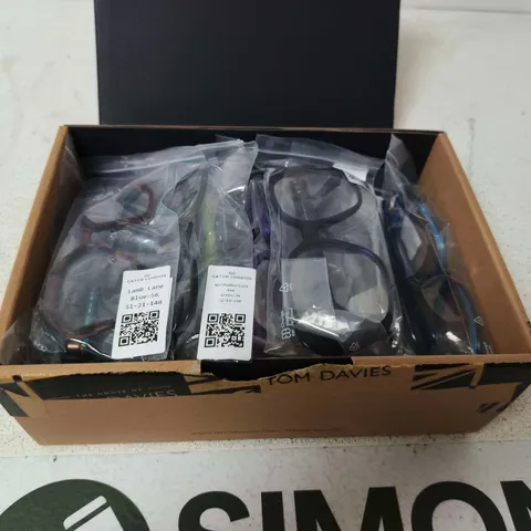 BOX OF APPROX 10 PAIRS OF ASSORTED GLASSES