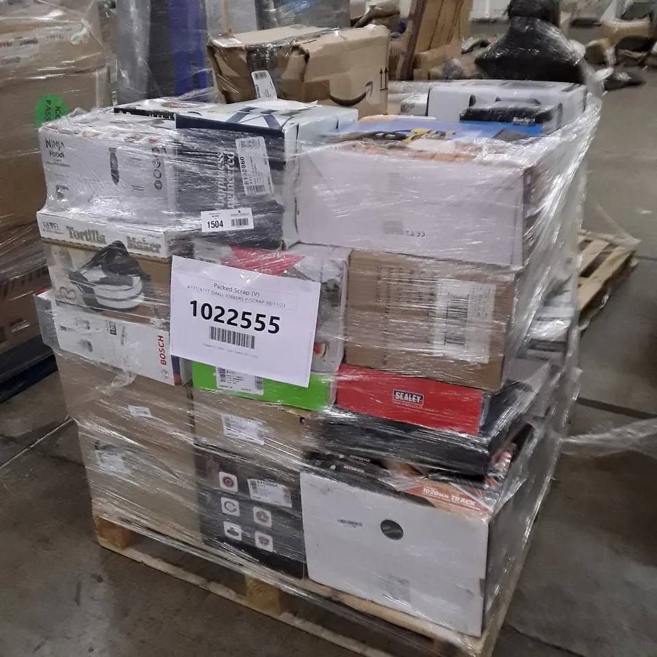 PALLET OF APPROXIMATELY 107 ASSORTED HOUSEHOLD & ELECTRICAL ITEMS INCLUDING