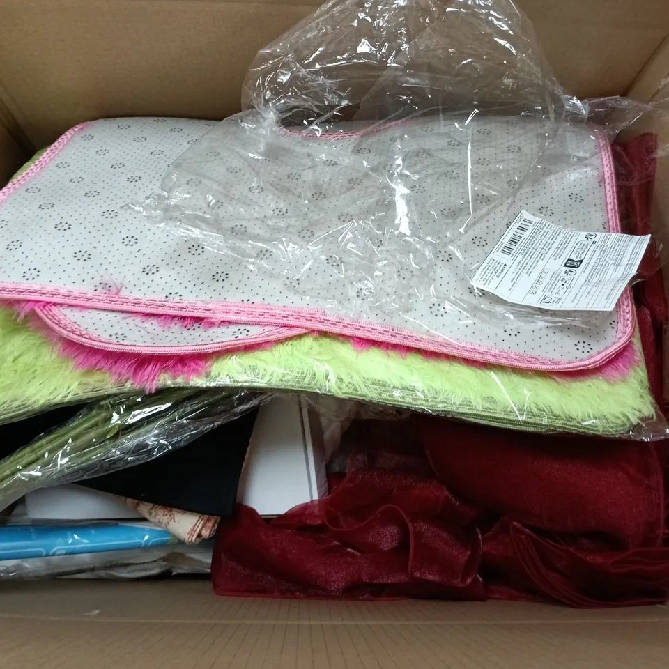 BOX OF APPROXIMATELY 20 HOUSEHOLD ITEMS TO INCLUDE PINK BATH MAT, FELLOWES KEYBOARD WRIST REST AND RED FABRIC