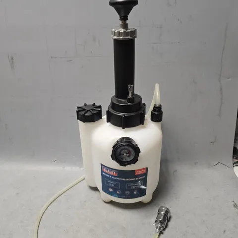 SEALEY BRAKE & CLUTCH BLEEDING SYSTEM 