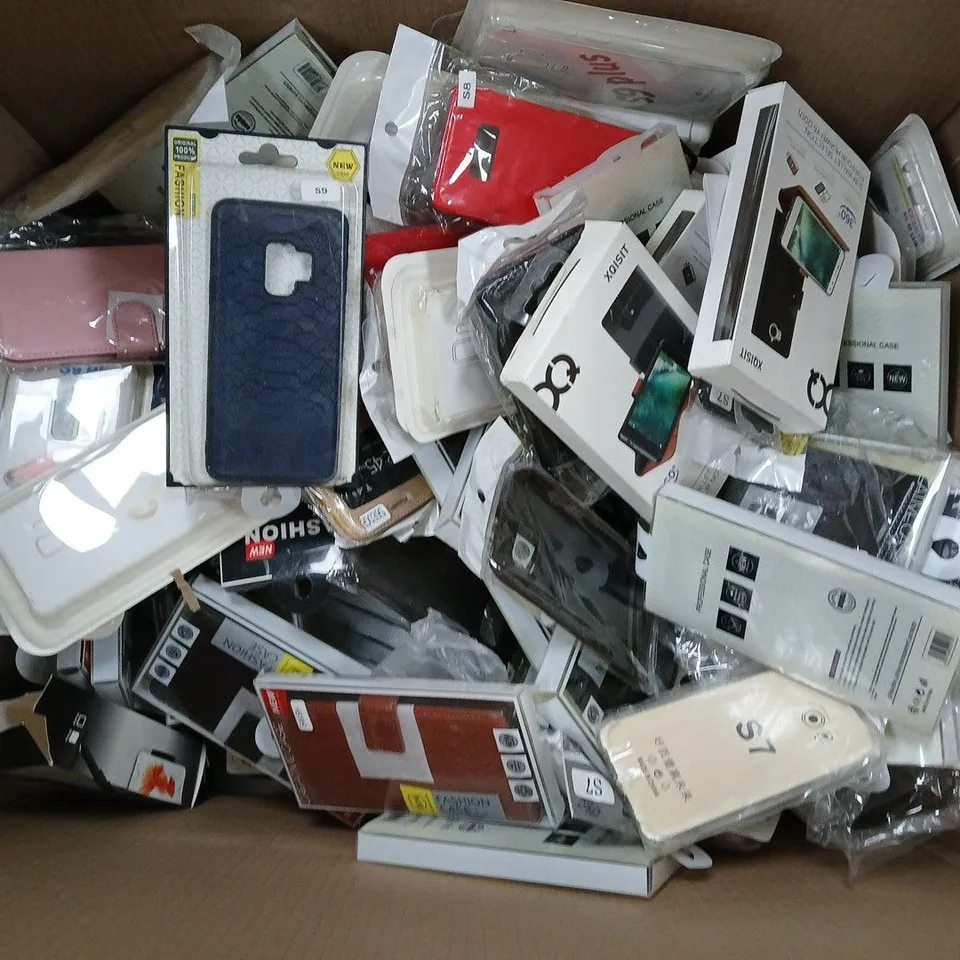 APPROXIMATELY 50 ASSORTED PHONE CASES IN VARIOUS MODELS AND STYLES